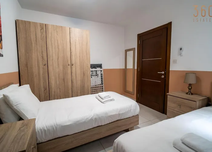 Apartment 4br With Ac, Balcony, Wifi & Terrace By 360 Estates *