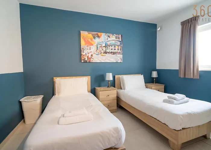 Apartment 4br With Ac, Balcony, Wifi & Terrace By 360 Estates