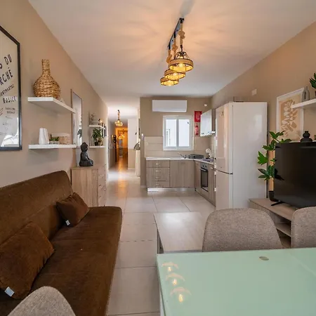Spacious 4br,4bath With Ac, Balcony, Wifi & Terrace By 360 Estates Apartment