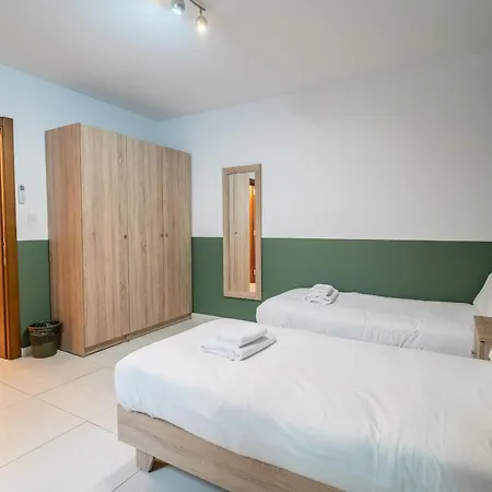 아파트 4br With Ac, Balcony, Wifi & Terrace By 360 Estates
