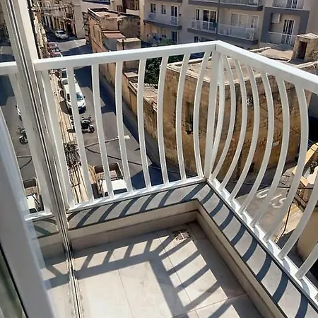 4br With Ac, Balcony, Wifi & Terrace By 360 Estates 아파트 Tal Guardamangia
