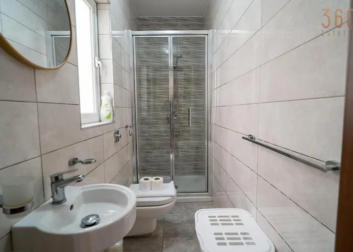 4br With Ac, Balcony, Wifi & Terrace By 360 Estates